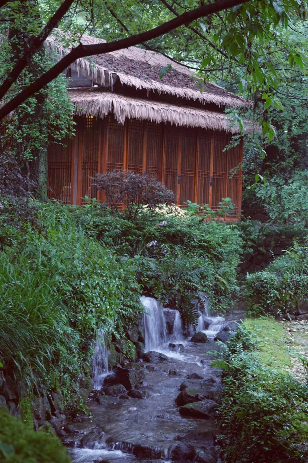 西餐厅台面摆放示意图_三台西餐厅_西餐厅台面布置